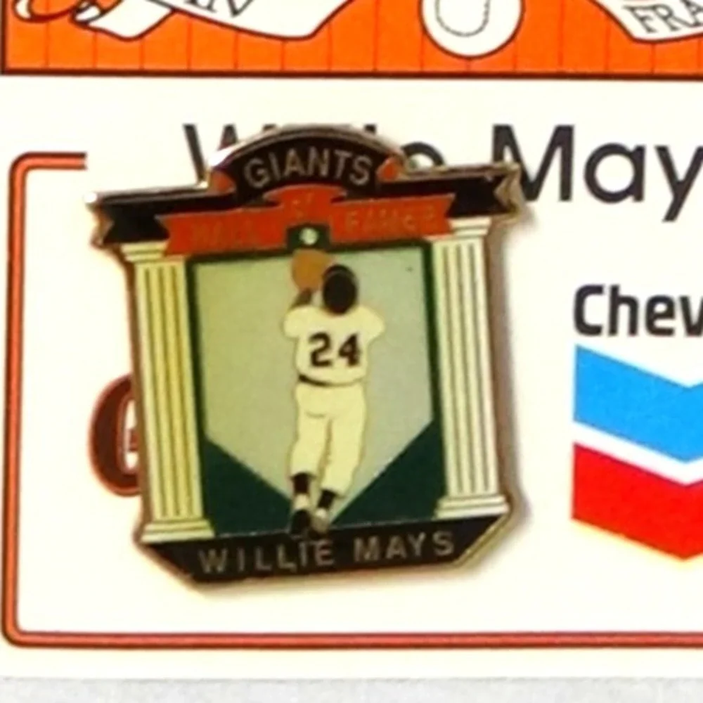 SF Giants Chevron Hall of Famer Willie Mays / Willie McCovey TWO Pins #161